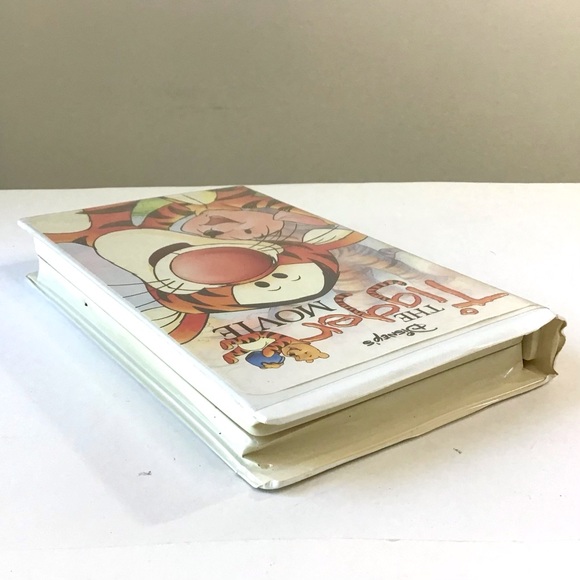 Disney The Tigger Movie VHS Video Tape G Movie With Storage Case Vintage - Picture 4 of 10